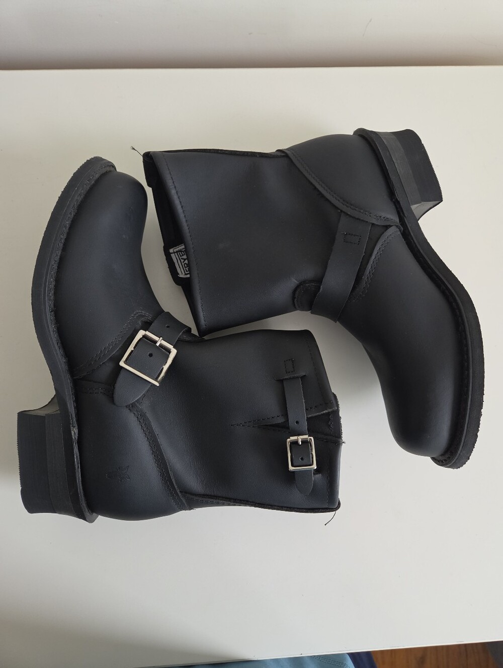 Frye Engineer 8R Boots Black Oiled Leather 77500 Size 8.5 NEW - Picture 4 of 12